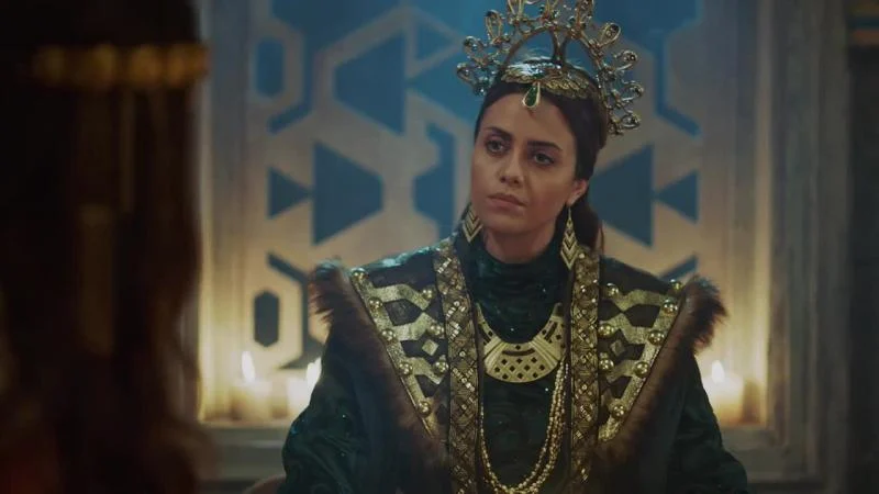 Кадры из сериала Легенда (2021)